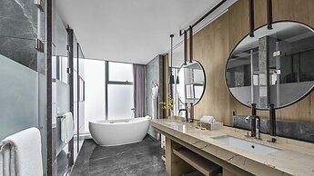 Vignette Collection Hangzhou Huaxia Center Hotel by IHG