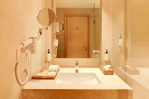 Lemon Tree Hotel Jhansi