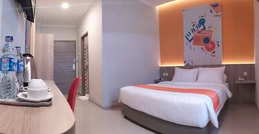 Front One Budget Abepura