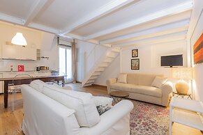 Charming Studio near Piazza Castello