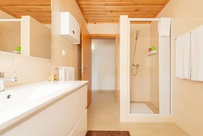 Villa Traditional, Pico by Izibookings