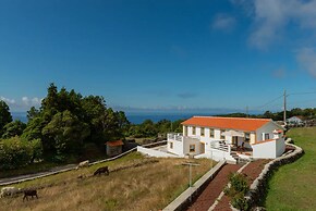 Villa Traditional, Pico by Izibookings