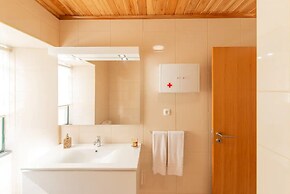 Villa Traditional, Pico by Izibookings