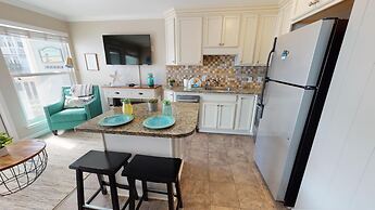 Seascape 2107 1 Bedroom Condo by RedAwning