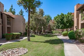 Gorgeous North Scottsdale 2 Bdrm Condo