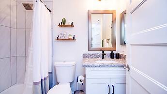 Modern Comforts Near Old Town Scottsdale and Asu!