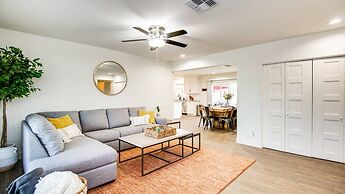 Modern Comforts Near Old Town Scottsdale and Asu!