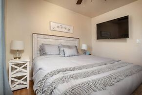 Cozy Gilbert Condo Walking Distance to Downtown!