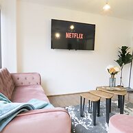 Tudors eSuites Five Ways Terrace Parking