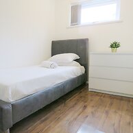 Tudors eSuites Five Ways Terrace Parking