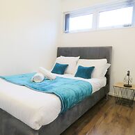 Tudors eSuites Five Ways Terrace Parking