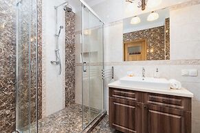 Apartment Brzozowa Krakow by Renters