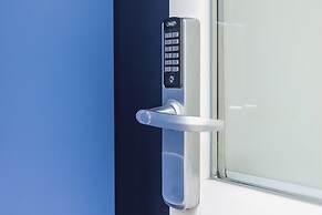 Apartment Brzozowa Krakow by Renters