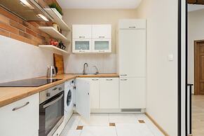 Apartment Brzozowa Krakow by Renters
