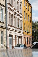 Apartment Brzozowa Krakow by Renters