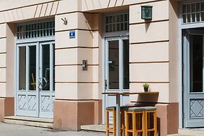Apartment Brzozowa Krakow by Renters