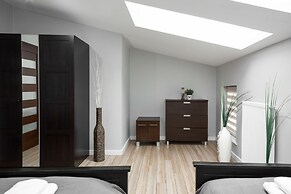 Apartment Brzozowa Krakow by Renters