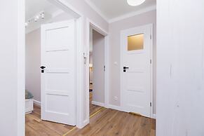 Apartment Kosciuszki Cracow by Renters