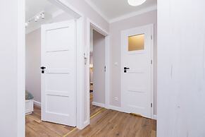 Apartment Kosciuszki Cracow by Renters