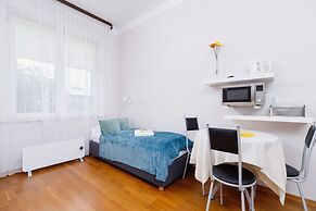 Studio Krowoderska Kraków by Renters