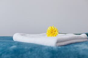 Studio Krowoderska Kraków by Renters