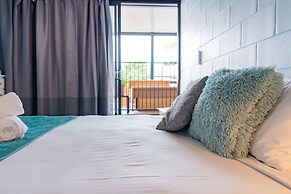 Airlie Sun & Sand Accommodation Studio 1