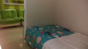 Clean & Comfy Room at Bassura with open view window