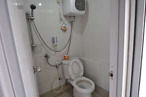 Clean & Comfy Room at Bassura with open view window