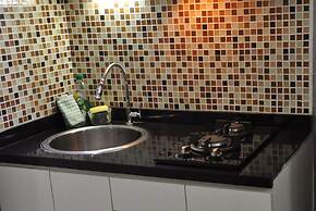 Clean & Comfy Room at Bassura with open view window