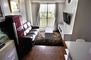 Quiet 3BRs pool and lake view