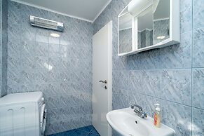 Apartment & Rooms Alan