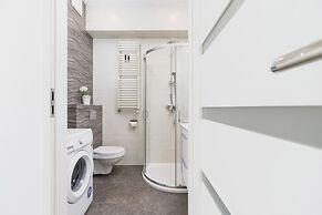 Studio Lubelska Cracow by Renters