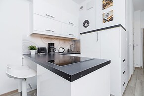 Studio Lubelska Cracow by Renters