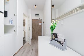 Studio Lubelska Cracow by Renters