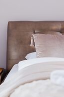 Apartment Lubicz Cracow by Renters