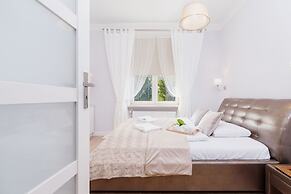 Apartment Lubicz Cracow by Renters