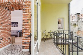 Apartment Lubicz Cracow by Renters