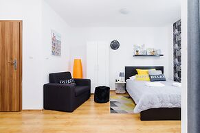 Studio Pradnik Bialy Krakow by Renters