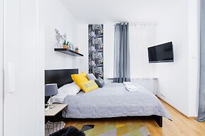 Studio Pradnik Bialy Krakow by Renters