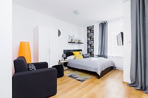 Studio Pradnik Bialy Krakow by Renters