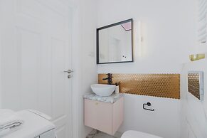 Studio Studencka Krakow by Renters