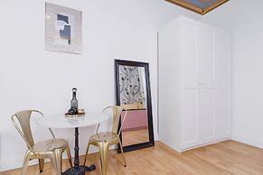Studio Studencka Krakow by Renters