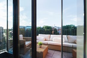 Deluxe Apartment Cracow Szlak by Renters