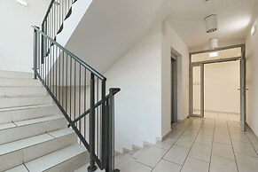 Deluxe Apartment Cracow Szlak by Renters