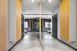 Deluxe Apartment Cracow Szlak by Renters