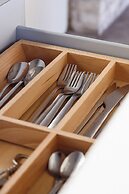 Deluxe Apartment Cracow Szlak by Renters