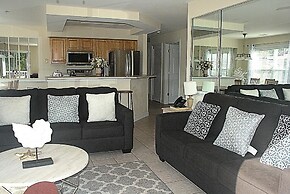 2609m 1 Bedroom Condo by Redawning