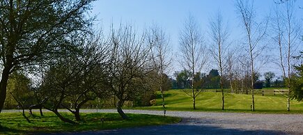 2-bed 18th Century Barn - Sleeps 6 - Pet Friendly