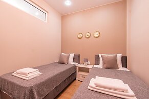 More Apartments na Estonskoy 37