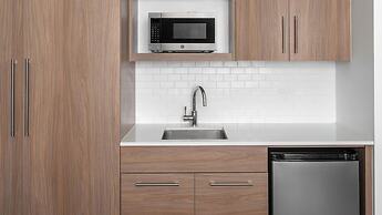 Element Tampa Midtown